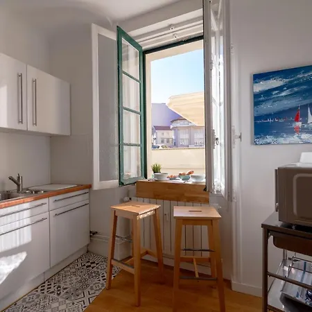 Bel Bourgeois Au Centre-ville De Apartment *