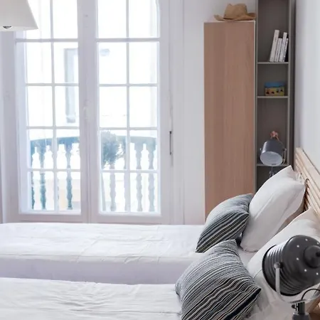 Appartement Bel Bourgeois Au Centre-ville De *