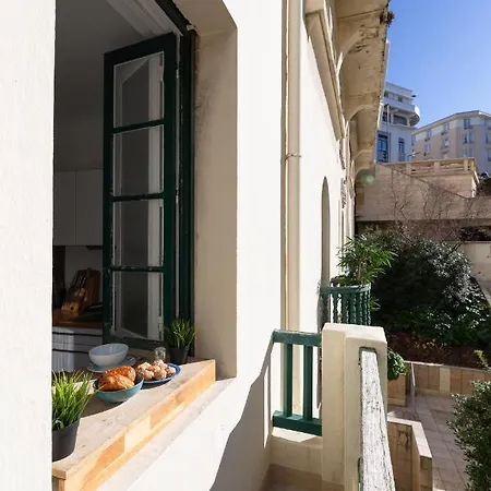 Bel Bourgeois Au Centre-ville De Appartement