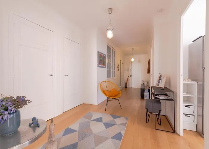 Bel Bourgeois Au Centre-ville De * Μπιαρίτζ