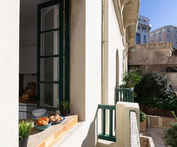 Bel Bourgeois Au Centre-ville De Appartement